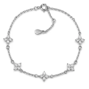 Vòng tay hình cỏ bốn lá bằng bạc sterling 925 mạ Rhodium.